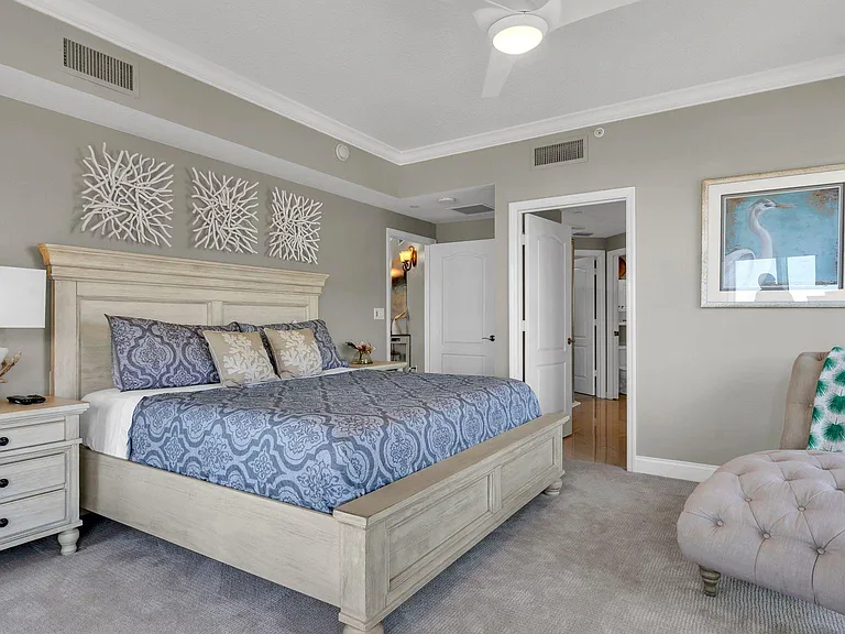 521 Mandalay Ave #802 — Photo 18