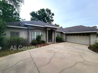 8590 SW 10th Rd, Gainesville, FL 32607