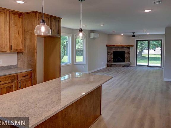 4th image of 622 Pondhurst Dr