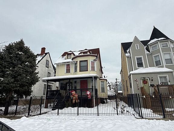 2nd image of 119 N Lorel Ave