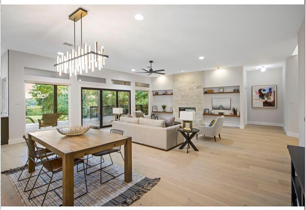 8801 Fairway Hill Dr