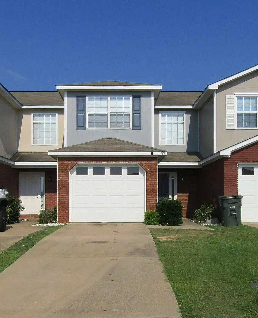 127 Concord Avenue — Photo 1