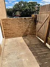 2 bed, 1.5 bath, 4588 sqft, $1,300 — Photo 2