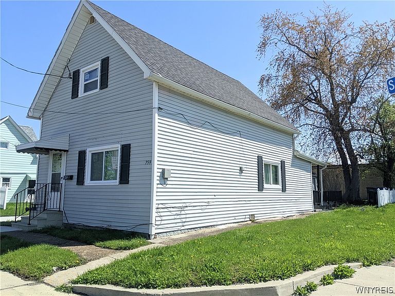 Listing photo 3