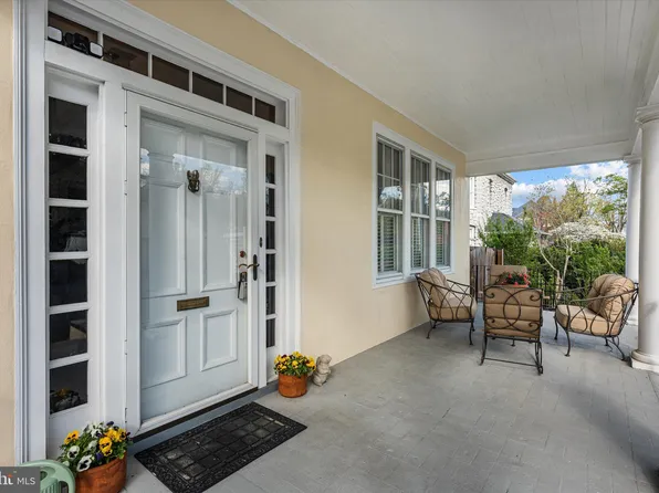 220 Wolfe St, Winchester, VA 22601