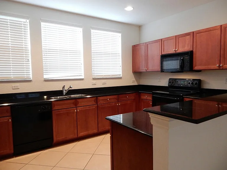 660 Amador Ln #7 — Photo 9