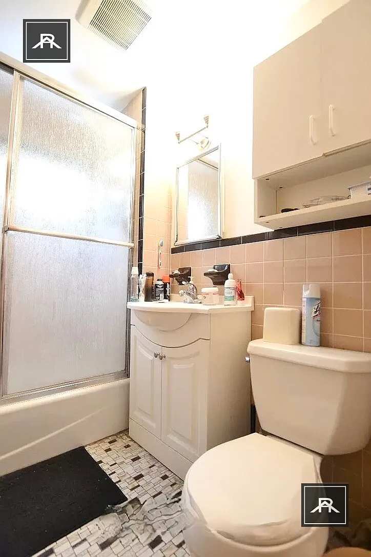 3 bed, 2.0 bath, $3,450 — Photo 4
