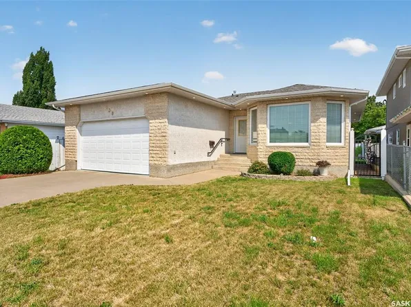 138 Athabasca STREET W, Moose Jaw, SK S6H 2B7