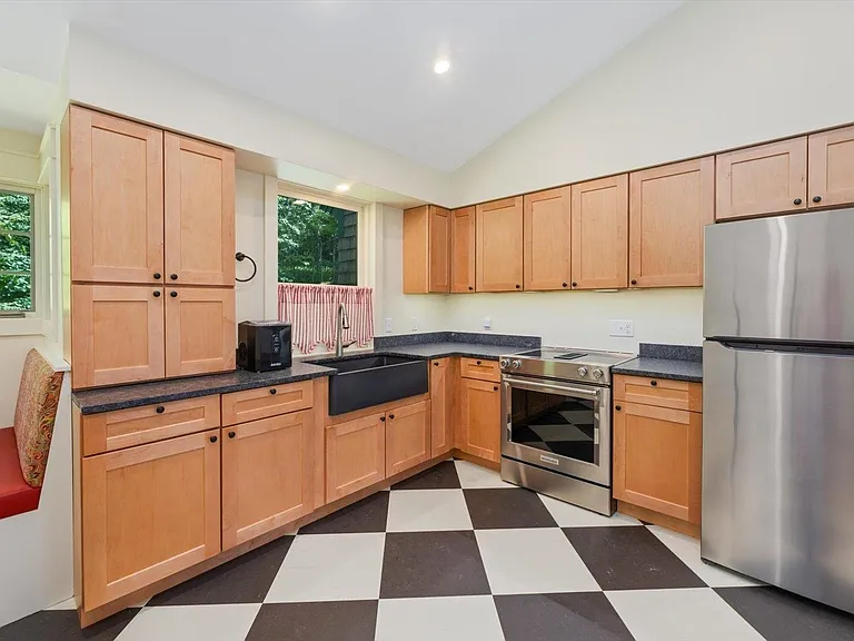 662 Hurricane Rd — Photo 48
