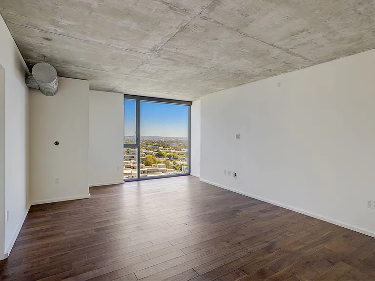 AKA West Hollywood Apartment Residences — Photo 10