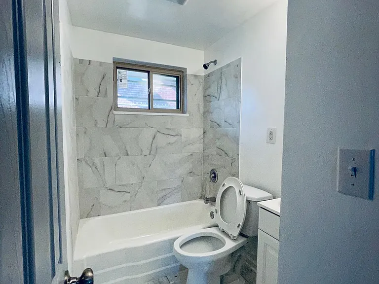 803 Burwood Ave #803 — Photo 17