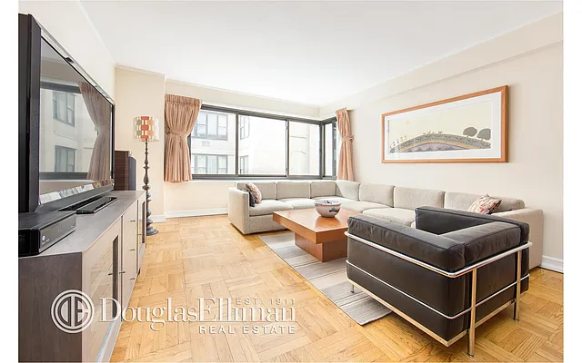 Sold by Douglas Elliman | media 16