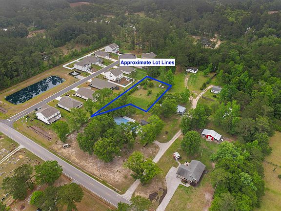 5th image of 3238 Daisey Rd.