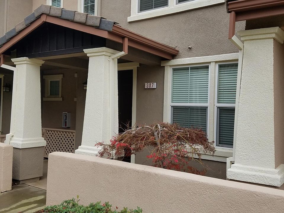 1st image of 307 Blossom Rock Ln