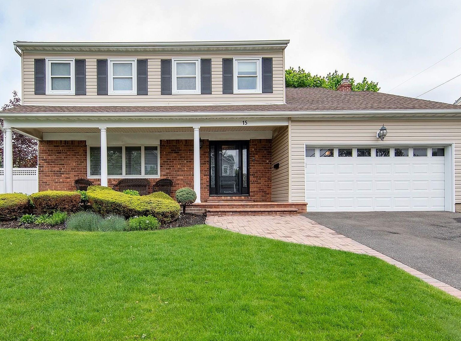 15 Doone Drive, Syosset, NY 11791 Zillow