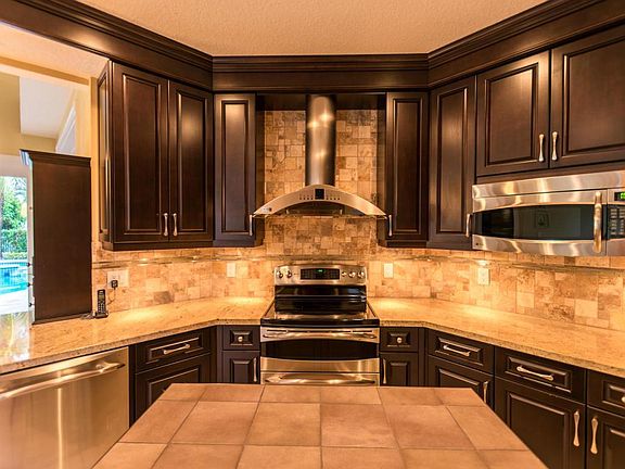 2nd image of 8425 S Lake Forest Dr