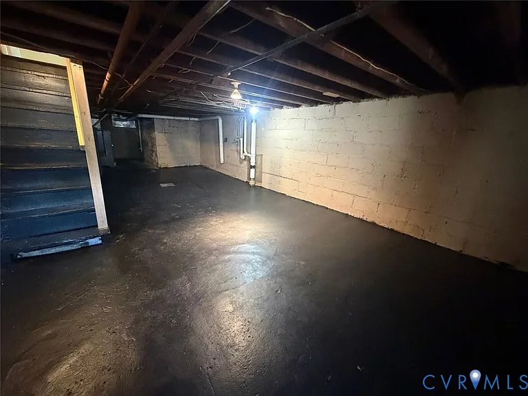 1003 Bank St — Photo 13