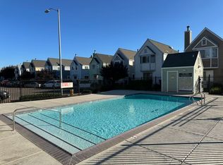 405 Golf Cir W, Manteca, CA 95337