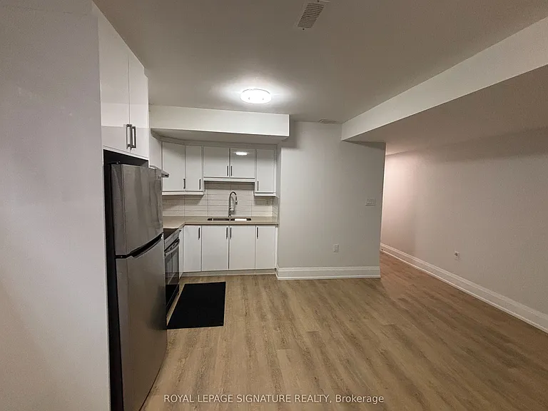 897 4th St #BASEMENT — Photo 7