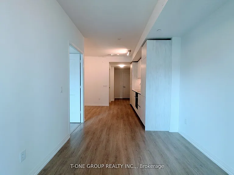 28 Widmer St #3722 — Photo 6