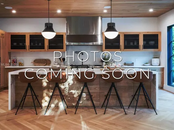 300 S Biscayne Blvd #T-3507, Miami, FL 33131
