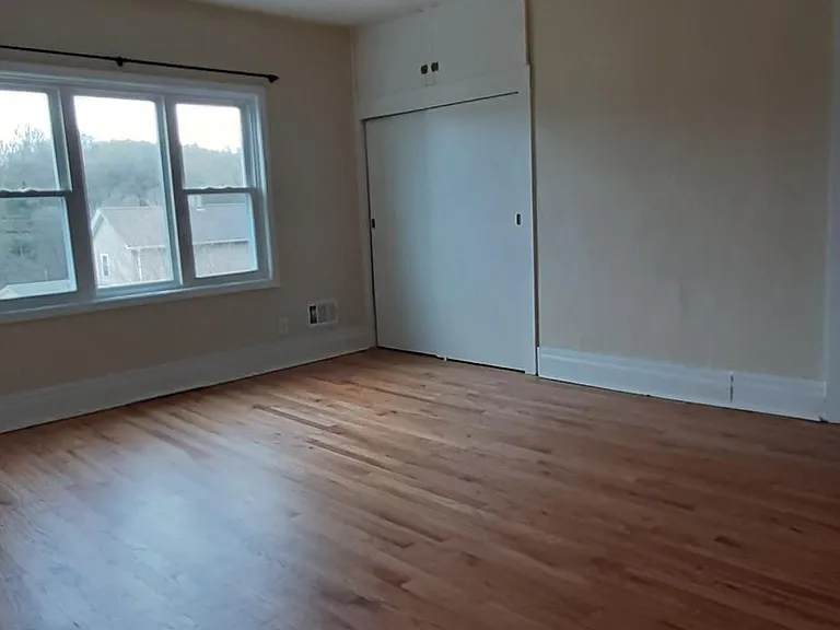 121 McKenna Ln — Photo 12
