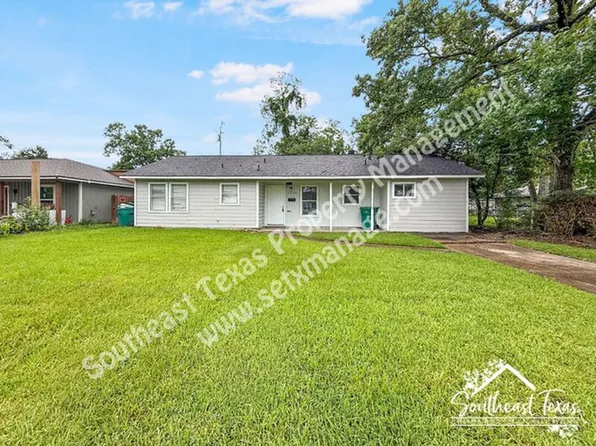 2325 Butler Dr, Orange, TX 77630