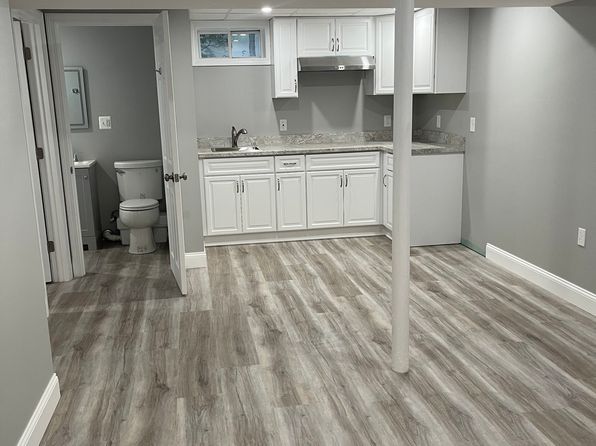 7 Country Hill Rd #7
