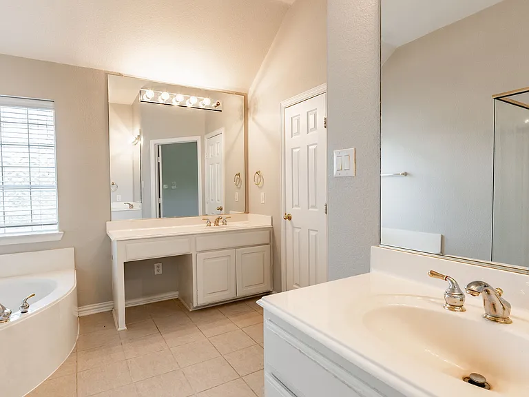 1100 Cedar Valley Dr — Photo 31