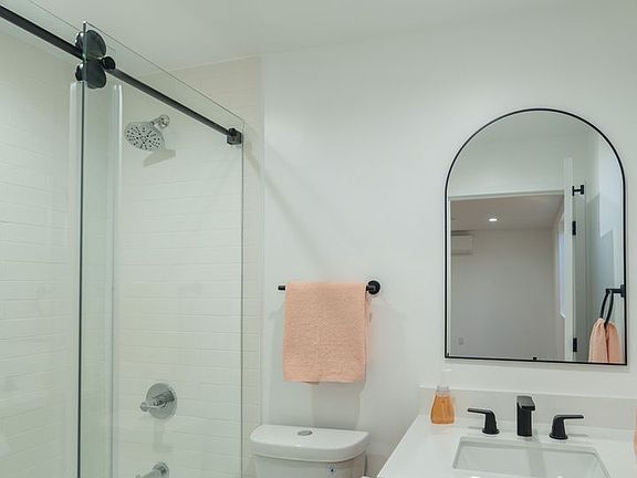 5th image of 921 New York Dr #923-D