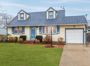1895 Byrd Dr, East Meadow, NY 11554
