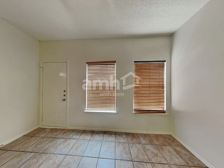 10308 Oak Branch Ln — Photo 4