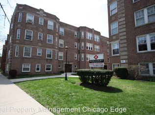 7014 N Sheridan Rd APT 1B, Chicago, IL 60626