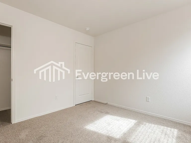 127 Jasmine Ct — Photo 11