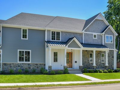208 W 14th Ave, Naperville, IL, 60563