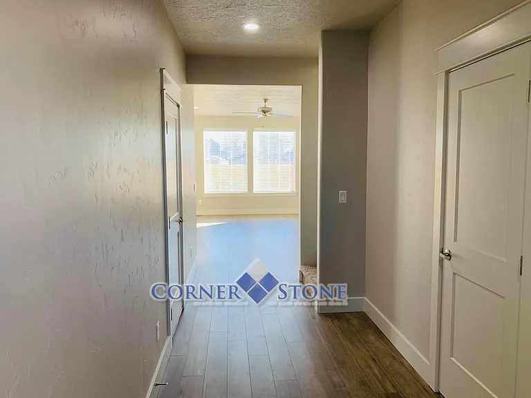 9609 W Dewitt St — Photo 3