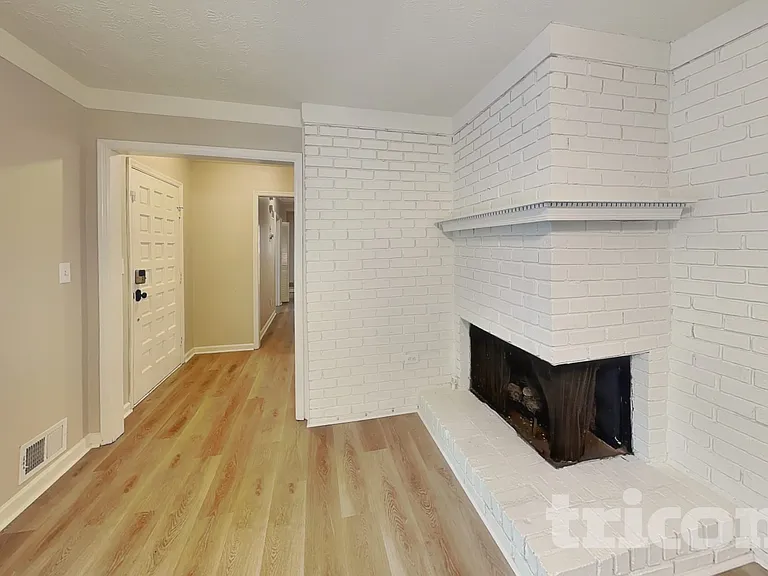 197 Highland Hills Rd — Photo 3