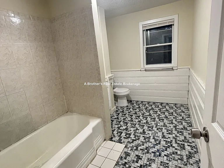 50 Oakdale Ave — Photo 10