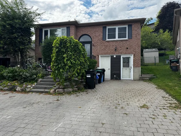 34 Engel Cres #A, Barrie, ON L4N 6K5