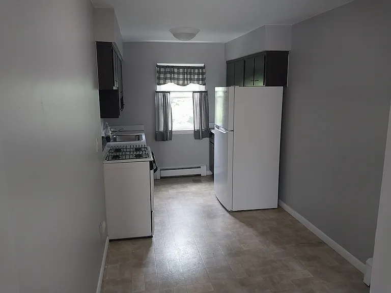 83 S Central Ave #Q3 — Photo 4