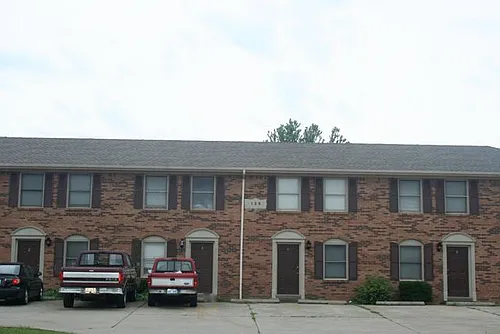 136 Maple Hill Dr Photo 1