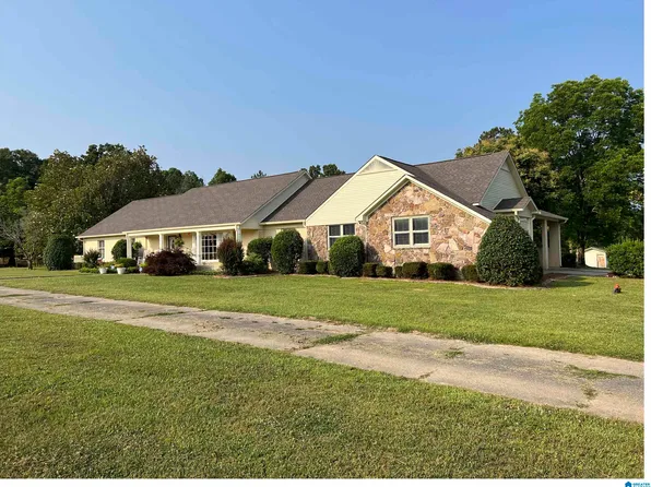 555 Ponderosa Rd, Hayden, AL 35079
