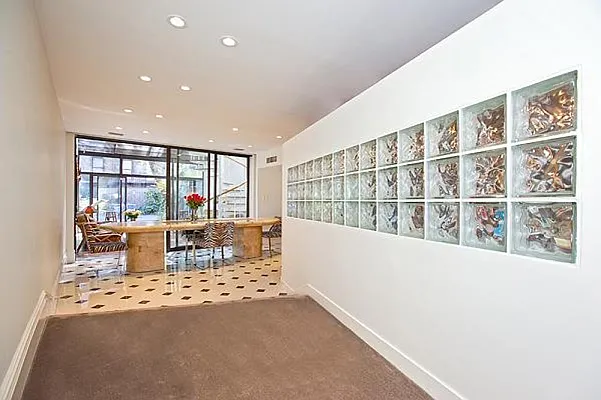 Sold by Leslie J. Garfield | media 7
