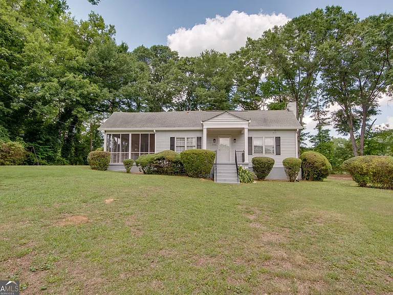 2111 Martin Luther King Jr Dr NW — Photo 1