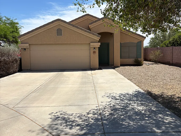 15957 W Larkspur Dr — Photo 1