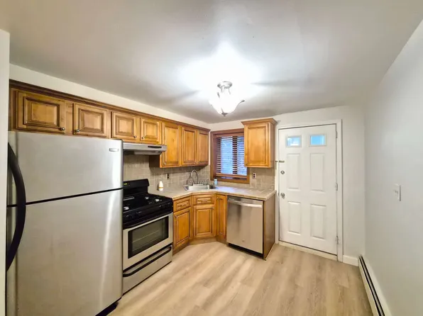 22 Manhattan Ct, Brooklyn, NY