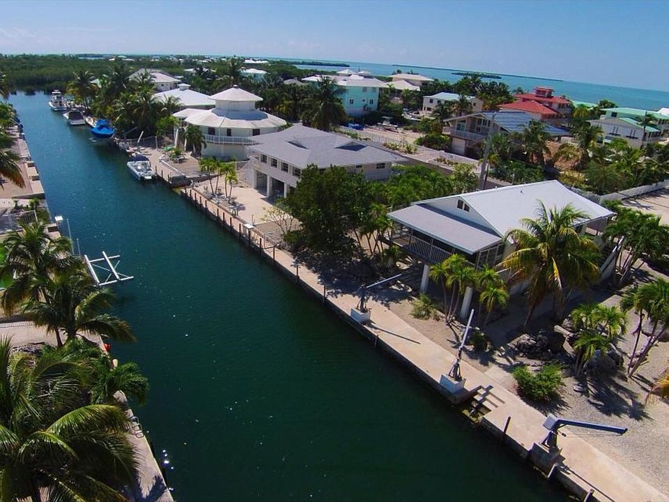 1st image of 1043 Lagoon Dr