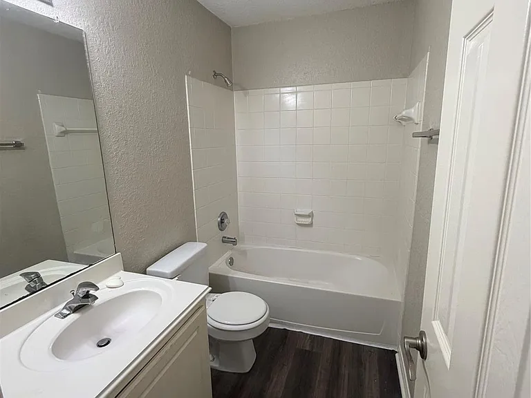 3219 Watercliff Ct — Photo 20