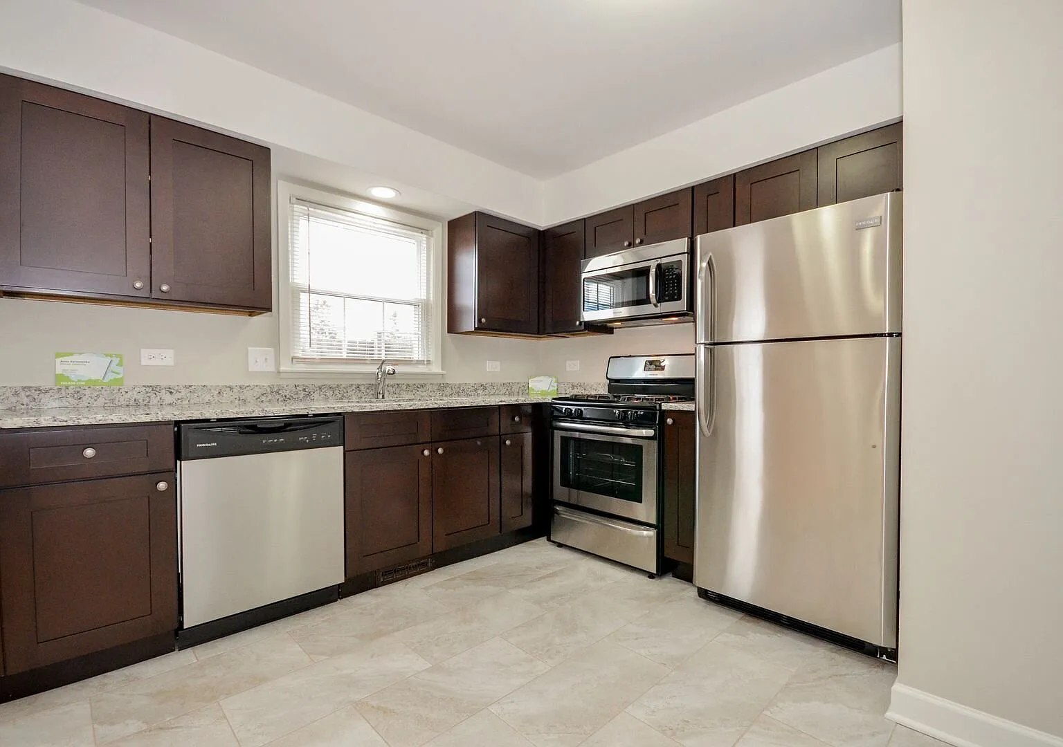 Beautiful Townhome for Rent in Mount Prospect — Photo 3