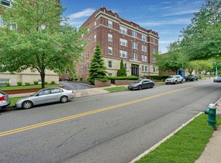 192 Claremont Ave APT 23, Montclair, NJ 07042